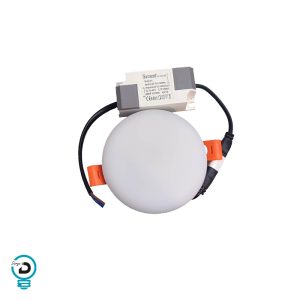 پنل سایزشو فول لایت تابش پنل  فول لایت  9 وات سایز شو توکار از پنل های گرد بدون لبه و تمام نور شرکت تابش می باشد. علت قرار گرفتن نام سایزشو بر روی این پنل ها این است که به کمک فنر های تعبیه شده در پشت آن می توان پنل را برای سوراخ های از 4 سانتی متر تا 8 سانتی متر استفاده کرد. پنل های فول لایت بدون لبه هستند و زاویه پخش نور 180 درجه داشته که باعث پخش نور بهتر و زیبایی خاص خود می شود. جنس بدنه در جهت انتقال حرارت از صفحه ال ای دی از نوع آلومینیوم بوده و دیفیوزر مات سفید باعث پخش نور عالی پنل شده است. همچنین دیفیوزر محصول در طول زمان تغییر رنگ نداده و پخش نور آن به صورت یکنواخت می باشد که این امر باعث خیرگی چشم نمیشود . این پنل فول لایت 9 وات قادر است شار نوری 720 لومن را ایجاد کرده که مقدار مناسبی برای روشنایی یک محیط میباشد. چراغ فول لایت تابش نور دارای دوسال ضمانت میباشند. موارد قابل استفاده پنل سایزشو: قابل استفاده در ساختمان های اداری ، تجاری روشنایی سالن های بزرگ مانند سالن های اجتماعات روشنایی و نورپردازی هتل ها نورپردازی سالن های نمایش و عروسی قابل استفاده در نورپردازی سقف درباره تابش این واحد صنعتی در سال 1395 با توسعه فضای کارخانه، انواع محصولات روشنایی مخصوص فضاهای داخلی و خارجی با نشان تجاری اکتینو را به سبد محصولات خود اضافه کرد؛ از قبیل پرژکتورهای SMD و COB، انواع پنل های LED سقفی، انواع دانلایت COB و SMD، قاب مهتابی های ضد نم و غبار و… اینک با گذشت سال ها و گذر از فاز توسعه و با کمک دانش فنی و تجربه ارزشمند مدیران، متخصصان و پرسنل شرکت .فرصت. مناسبی. جهت .تامین .نیاز .مشتریان .محترم .در .صنعت .روشنایی .کشور .فراهم .گردیده است.