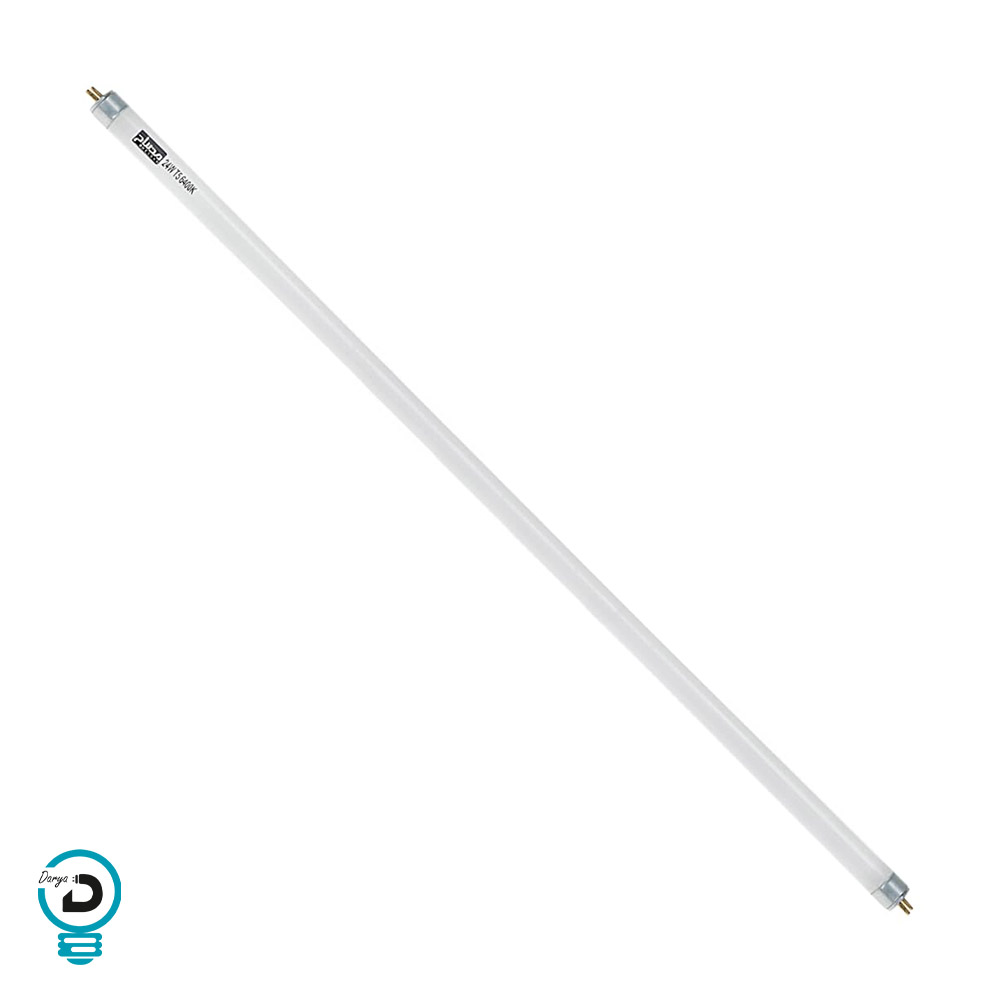 لامپ مهتابی T5 مصباح مدل 14 وات 6400K – ترکیبی از نور استاندارد و مصرف پایین لامپ مهتابی T5 برند مصباح با توان 14 وات و دمای رنگ 6400K، گزینه‌ای مناسب برای نورپردازی عمومی، اداری و صنعتی است. این لامپ از نوع خطی بوده و با پایه استاندارد G5 طراحی شده است. در ساخت آن از تکنولوژی فلورسنت بهره گرفته شده و با طول عمر بالا، مصرف انرژی پایین و روشنایی یکنواخت، به یکی از محصولات پرطرفدار بازار روشنایی تبدیل شده است. مشخصات فنی و ابعاد دقیق این لامپ با توان ۱۴ وات کار می‌کند و جریان مصرفی آن ۰.۲۹۵ آمپر است. ولتاژ ورودی آن مانند اکثر تجهیزات روشنایی، ۲۲۰ ولت استاندارد شهری است. بدنه لامپ از شیشه با کیفیت بالا ساخته شده و وزن آن حدود ۱۰۰ گرم می‌باشد. طول لامپ ۵۴.۹ سانتی‌متر و قطر آن ۱۶ میلی‌متر است که با استانداردهای لامپ‌های T5 کاملاً مطابقت دارد. این ویژگی باعث می‌شود در انواع قاب و ترانس‌های T5 قابل نصب باشد. رنگ نور مهتابی 6400K یکی از نکات کلیدی این مدل، دمای رنگ آن است. 6400 کلوین یعنی نوری کاملاً مهتابی و سفید سرد که برای فضاهایی مانند دفاتر کاری، مراکز آموزشی، فروشگاه‌ها و محیط‌های صنعتی بسیار مناسب است. این نوع نور باعث افزایش تمرکز و دید بهتر در ساعات طولانی کار می‌شود. عمر بالا و بهره‌وری انرژی لامپ T5 مصباح دارای طول عمر متوسط ۲۰۰۰۰ ساعت است. این میزان عمر نشان‌دهنده کیفیت ساخت بالا و استفاده از قطعات با دوام در تولید آن است. همچنین به دلیل مصرف پایین برق، این محصول گزینه‌ای مناسب برای استفاده در فضاهایی است که نیاز به نوردهی دائمی یا طولانی‌مدت دارند. کاربردها و مزایا نورپردازی محیط‌های اداری، آموزشی و صنعتی جایگزین اقتصادی برای لامپ‌های پرمصرف قدیمی قابل نصب در قاب‌های T5 استاندارد روشنایی یکنواخت بدون پرش نور بدون قابلیت دیمر (قابل تنظیم شدت نور نیست) جمع‌بندی اگر به دنبال یک لامپ مهتابی اقتصادی، بادوام و سازگار با نیازهای روزمره هستید، لامپ T5 مصباح مدل 14W انتخابی قابل اعتماد است. این لامپ علاوه بر نور استاندارد و ملایم، با مصرف پایین و عمر طولانی، نیاز بسیاری از کاربران حرفه‌ای و خانگی را پاسخ می‌دهد.